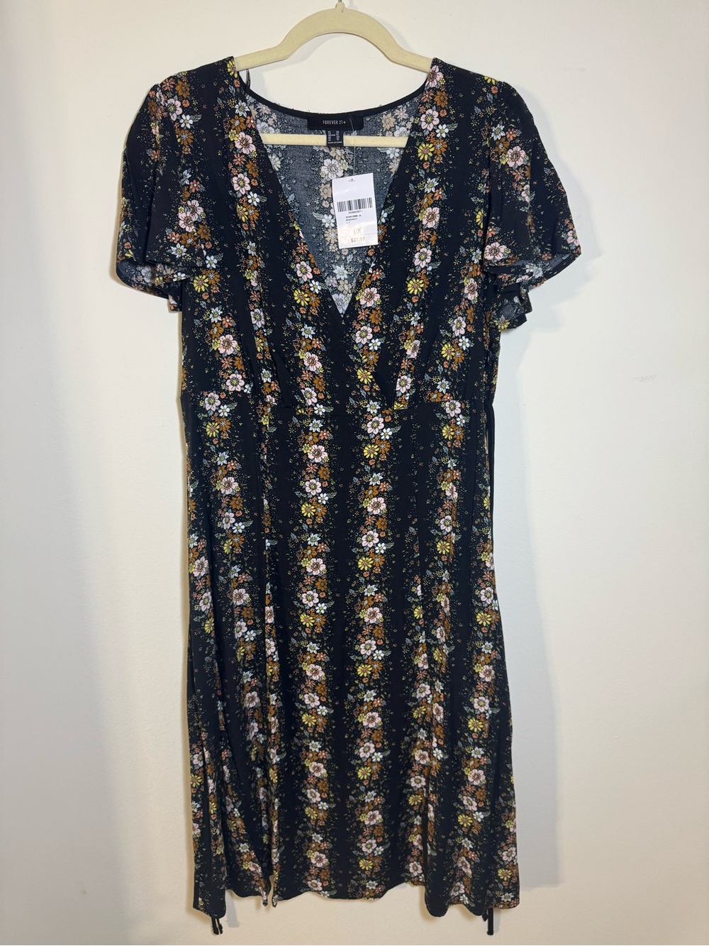 Women’s Forever 21+ Black Floral V-Neck Midi Dress sz 0X Plus Size